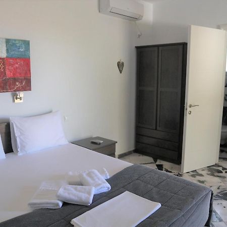 Anna'S Place Rooms อีราเกลีย ภายนอก รูปภาพ